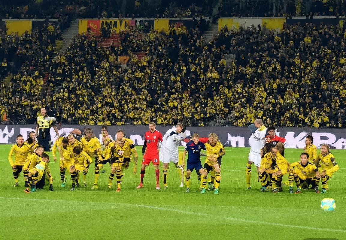 德甲焦点战：柏德博恩vs拜仁慕尼黑，悬念迭起的巅峰对决